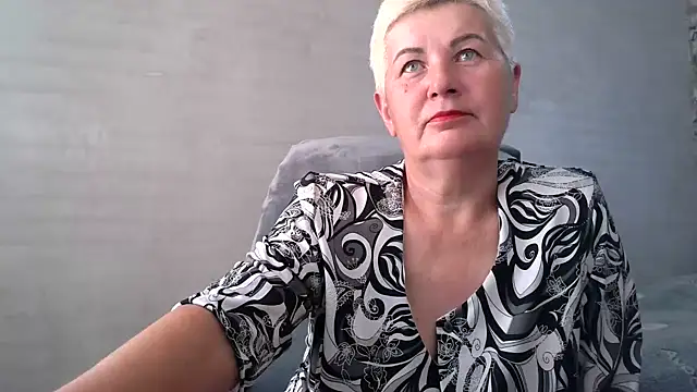 NicoleOlla online show from September 2025 01:56:01 AM