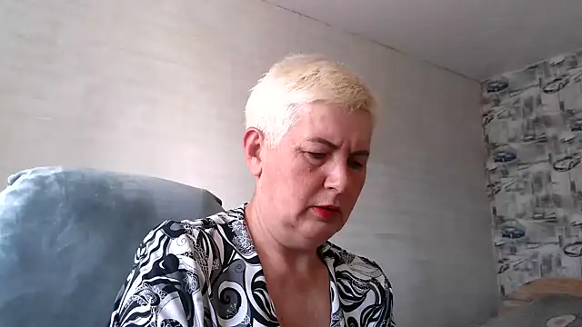 NicoleOlla online show from September 2025 02:45:02 AM