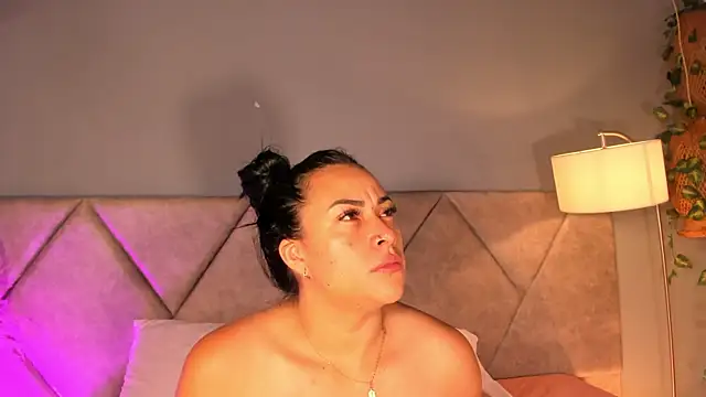 Miss Ambeer online show from December 2025 11:09:02 AM