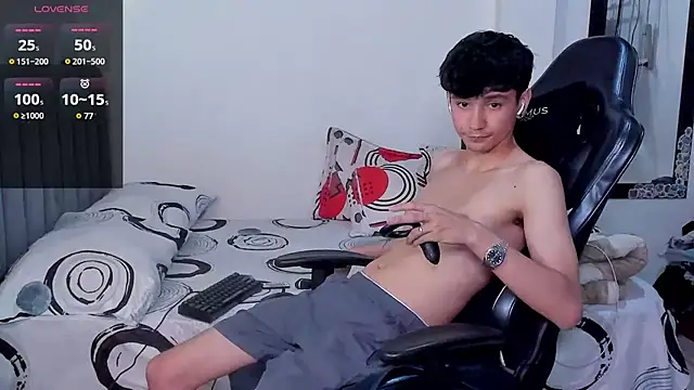 cute diego  online show from October 2025 10:55:02 PM