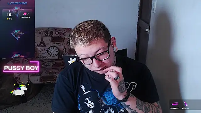 Snapshot of princeFtm chatting on February 2025 05:31:02 PM princeFtm online show from February 2025 05:31:02 PM