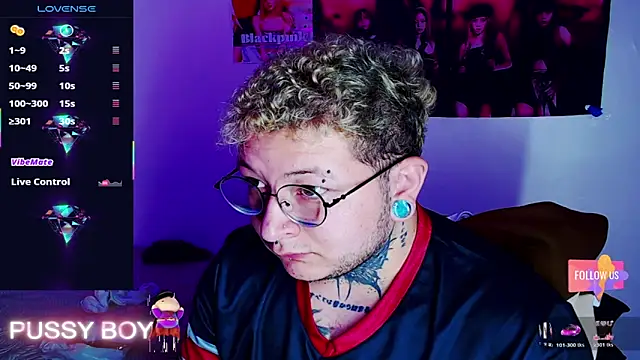 Snapshot of princeFtm chatting on February 2026 05:33:01 PM princeFtm online show from February 2026 05:33:01 PM