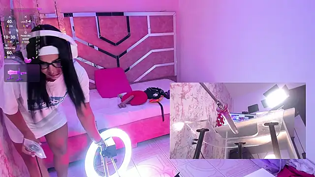 Alice Roys online show from March 2026 02:17:02 PM