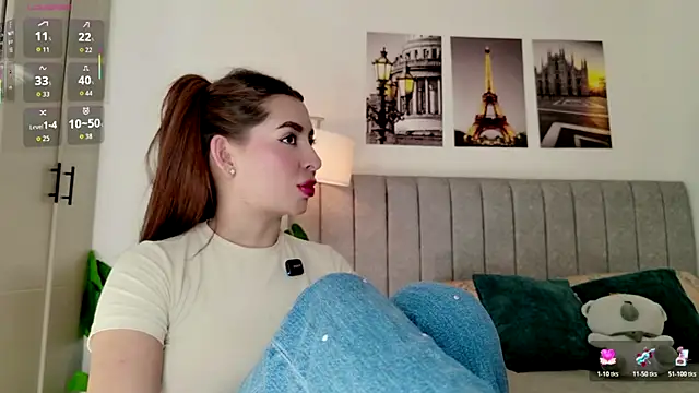 Snapshot of caralella chatting on April 2026 08:43:01 PM caralella online show from April 2026 08:43:01 PM