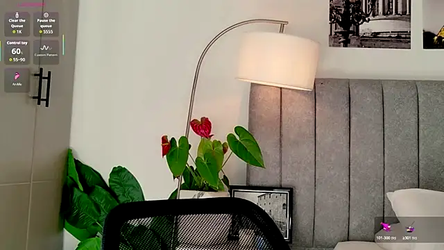 Snapshot of caralella chatting on May 2026 08:34:02 PM caralella online show from May 2026 08:34:02 PM
