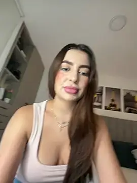Snapshot of caralella chatting on May 2026 08:37:02 PM caralella online show from May 2026 08:37:02 PM