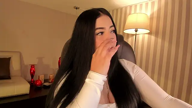 Maaiitee online show from November 2025 06:56:01 PM