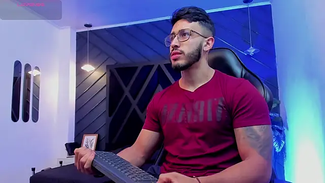 Snapshot of Liam_Kleiin chatting on November 2025 11:20:02 AM Liam Kleiin online show from November 2025 11:20:02 AM