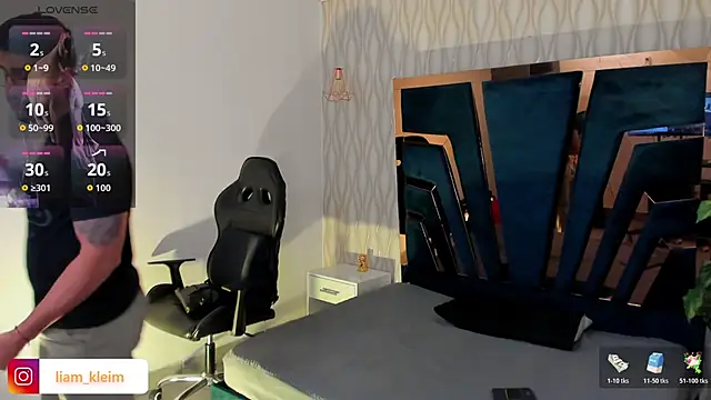 Snapshot of Liam_Kleiin chatting on December 2025 11:23:02 AM Liam Kleiin online show from December 2025 11:23:02 AM
