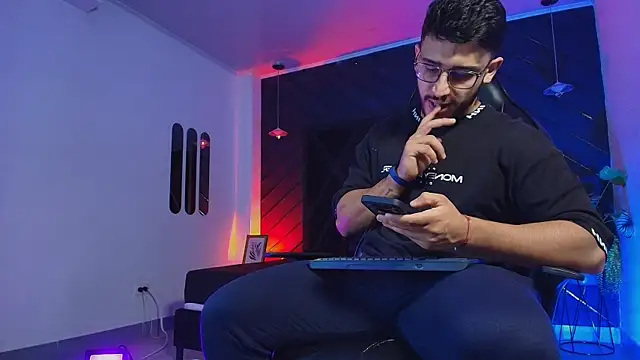 Liam Kleiin online show from April 2026 11:33:01 AM