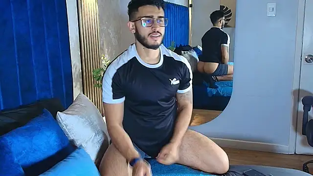 Snapshot of Liam_Kleiin chatting on July 2026 11:18:02 AM Liam Kleiin online show from July 2026 11:18:02 AM