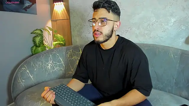 Snapshot of Liam_Kleiin chatting on July 2026 11:17:01 AM Liam Kleiin online show from July 2026 11:17:01 AM