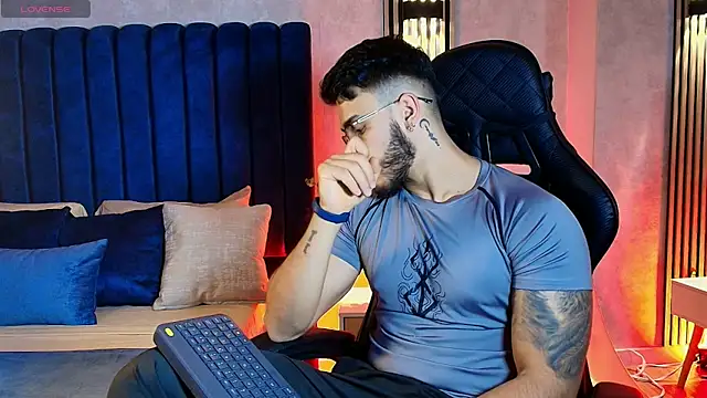 Snapshot of Liam_Kleiin chatting on July 2026 11:28:02 AM Liam Kleiin online show from July 2026 11:28:02 AM