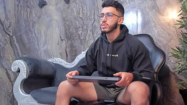 Liam Kleiin online show from February 2025 11:36:02 AM