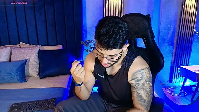 Snapshot of Liam_Kleiin chatting on July 2026 11:21:01 AM Liam Kleiin online show from July 2026 11:21:01 AM