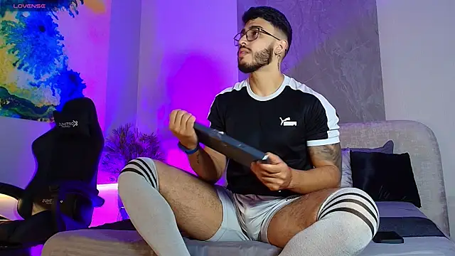 Snapshot of Liam_Kleiin chatting on May 2026 11:27:01 AM Liam Kleiin online show from May 2026 11:27:01 AM