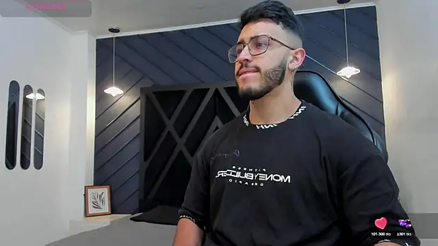 Snapshot of Liam_Kleiin chatting on October 2025 11:18:01 AM Liam Kleiin online show from October 2025 11:18:01 AM