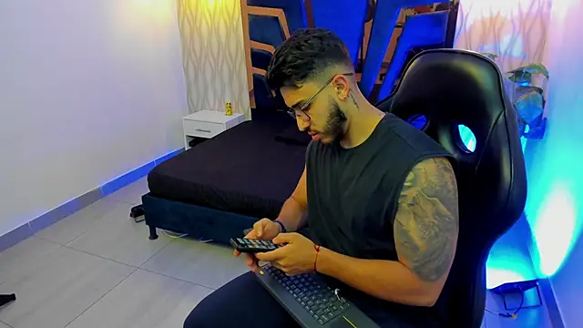 Liam Kleiin online show from December 2025 11:34:02 AM