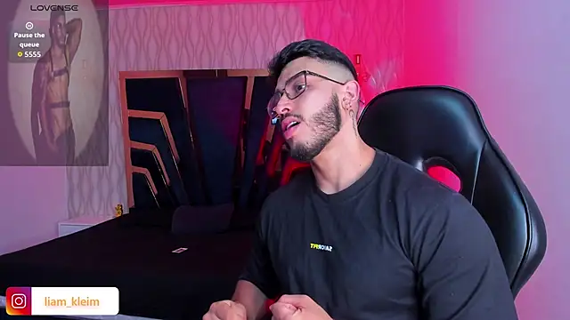 Liam Kleiin online show from February 2026 11:42:02 AM