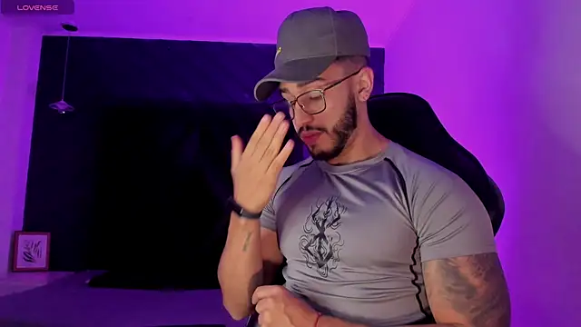 Snapshot of Liam_Kleiin chatting on November 2025 11:25:01 AM Liam Kleiin online show from November 2025 11:25:01 AM