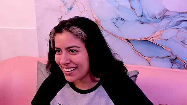 taylor cupper online show from November 2025 03:32:01 AM