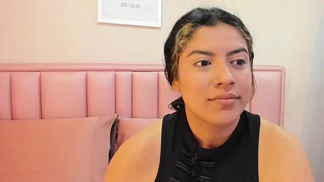 taylor cupper online show from November 2025 01:26:02 AM