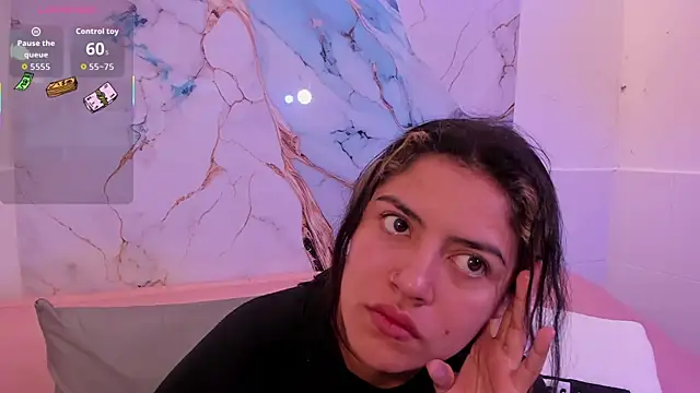 taylor cupper online show from November 2025 03:17:02 AM