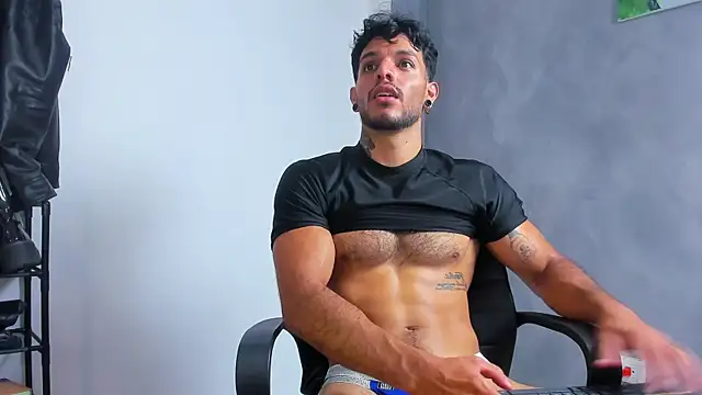 JuanBlade online show from May 2026 02:35:02 PM