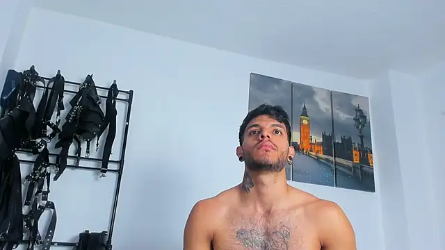 Snapshot of JuanBlade chatting on October 2025 12:44:01 AM JuanBlade online show from October 2025 12:44:01 AM