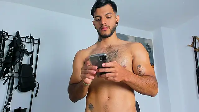 Snapshot of JuanBlade chatting on November 2025 01:38:01 AM JuanBlade online show from November 2025 01:38:01 AM