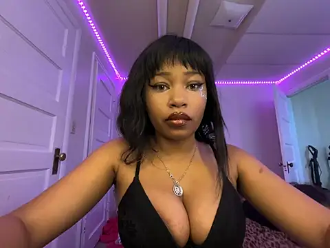 lovekaylaa online show from August 2026 08:15:02 PM