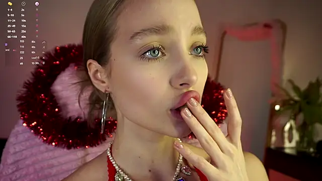  LISA BABYMETAL  online show from December 2024 12:56:02 PM