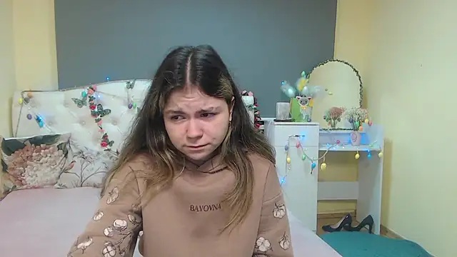 TinaRedly online show from April 2026 05:37:01 AM