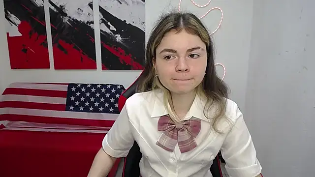 TinaRedly online show from July 2026 05:17:01 PM