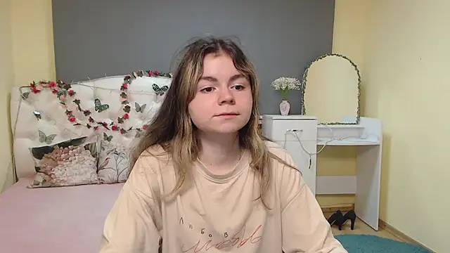 TinaRedly online show from March 2026 05:47:02 PM