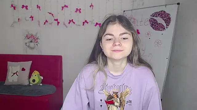 TinaRedly online show from May 2026 11:35:02 AM