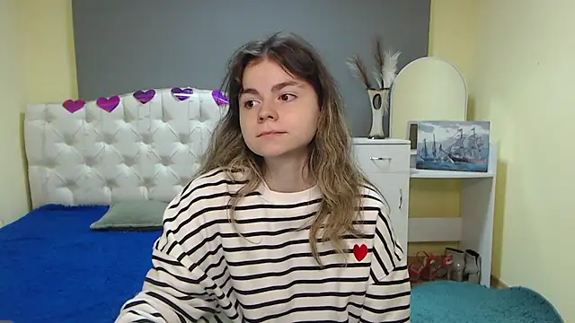 TinaRedly online show from September 2025 05:30:01 PM