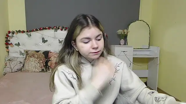 TinaRedly online show from February 2026 07:11:02 PM