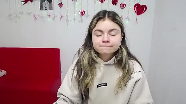 TinaRedly online show from February 2026 09:11:01 PM