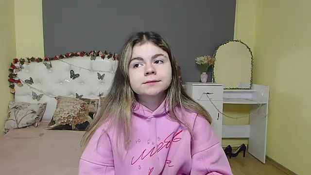 TinaRedly online show from February 2026 07:09:01 AM