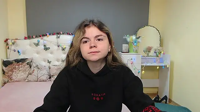 TinaRedly online show from March 2026 06:15:01 AM