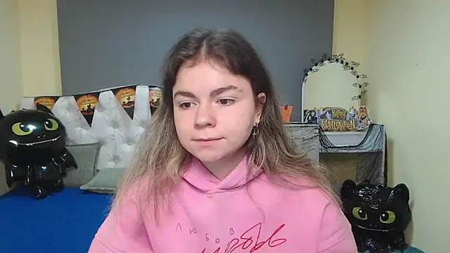 TinaRedly online show from November 2025 06:50:02 AM