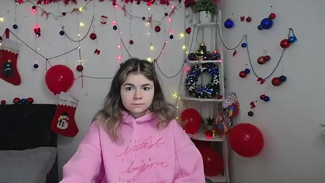 TinaRedly online show from December 2025 07:07:02 PM