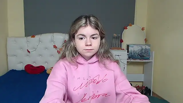 TinaRedly online show from November 2025 06:58:01 AM