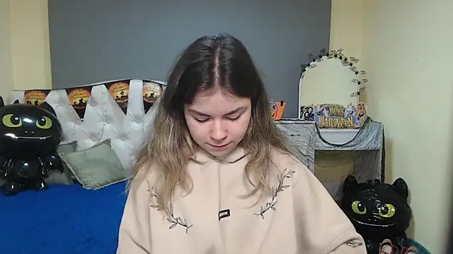 TinaRedly online show from October 2025 06:14:01 AM