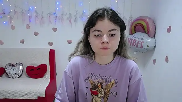 TinaRedly online show from September 2025 05:30:01 PM