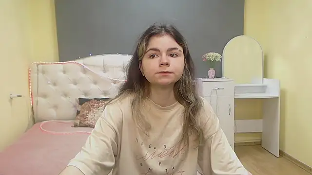 TinaRedly online show from May 2026 06:05:02 PM