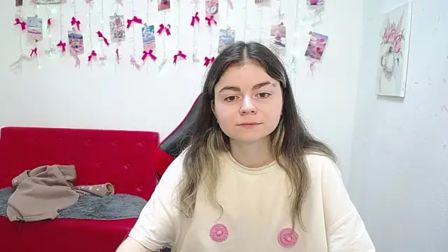 TinaRedly online show from May 2026 06:24:01 PM
