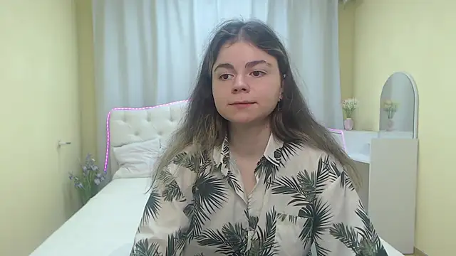 TinaRedly online show from May 2026 07:12:02 PM