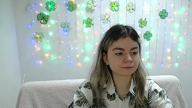 TinaRedly online show from March 2025 09:26:02 PM